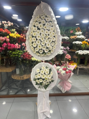 Beyaz Gerbera düğün çelengi 