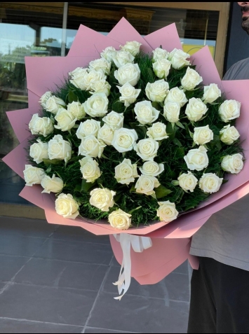 White rose 51 gül buketi 
